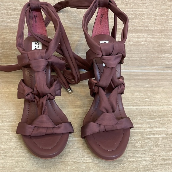 STEVE MADDEN NWOT Size 7.5 Purple “Fabiana” stiletto heels lace-up - Picture 5 of 12